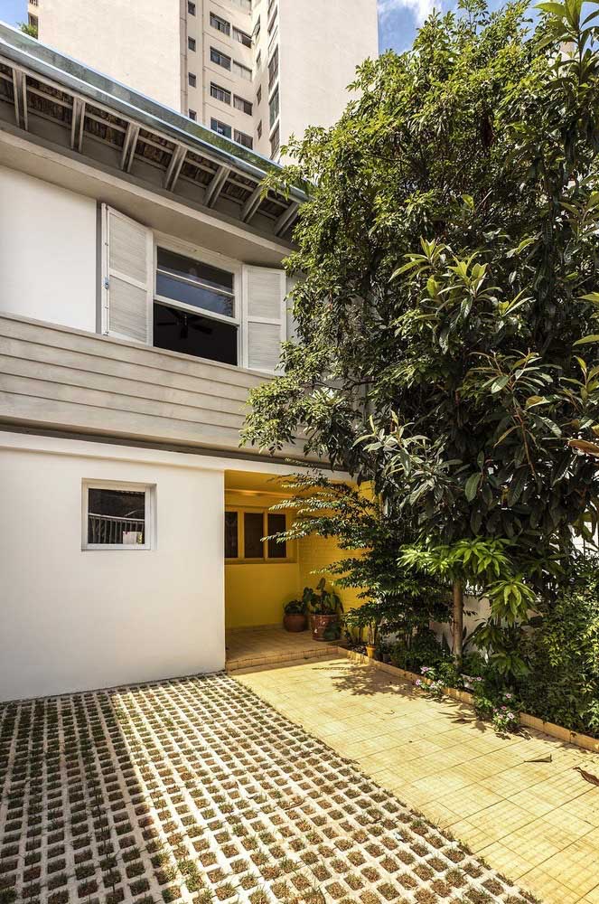 Fachadas de casas populares: 60 projetos com fotos para se inspirar