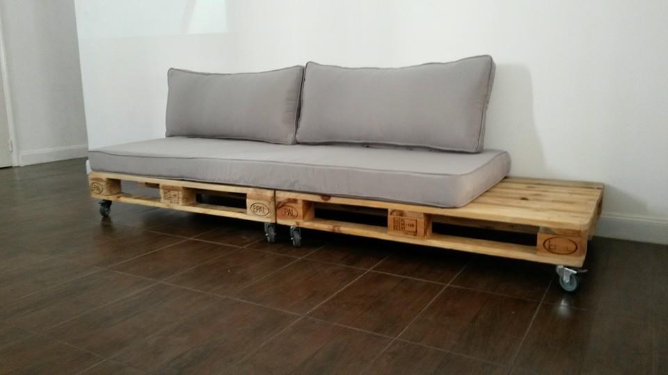 sofá de pallet simples