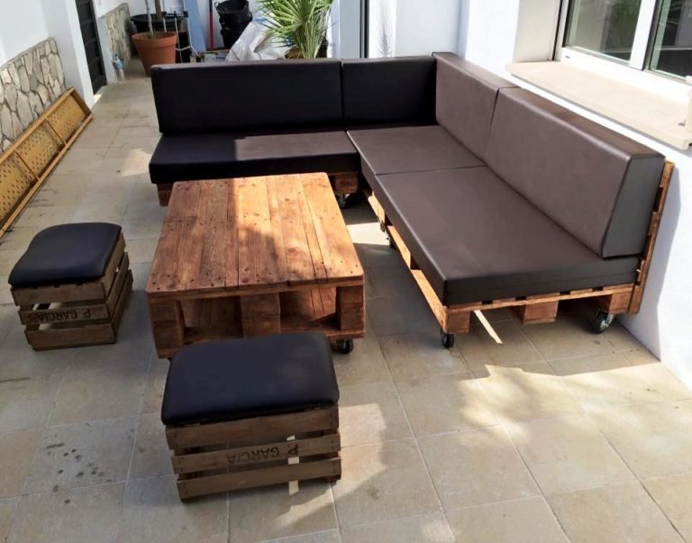 Sofá de pallet 105 modelos, fotos e passo a passo