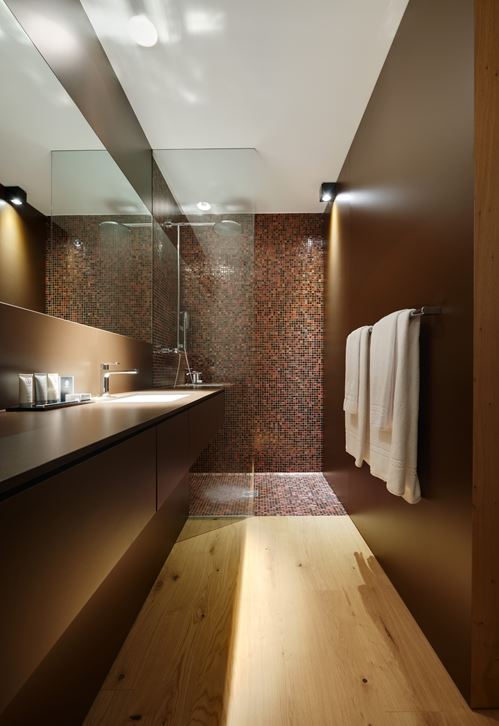 Banheiro moderno marrom