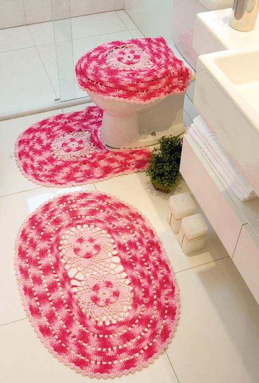 Linhas com mesclas para tapete de banheiro de crochê