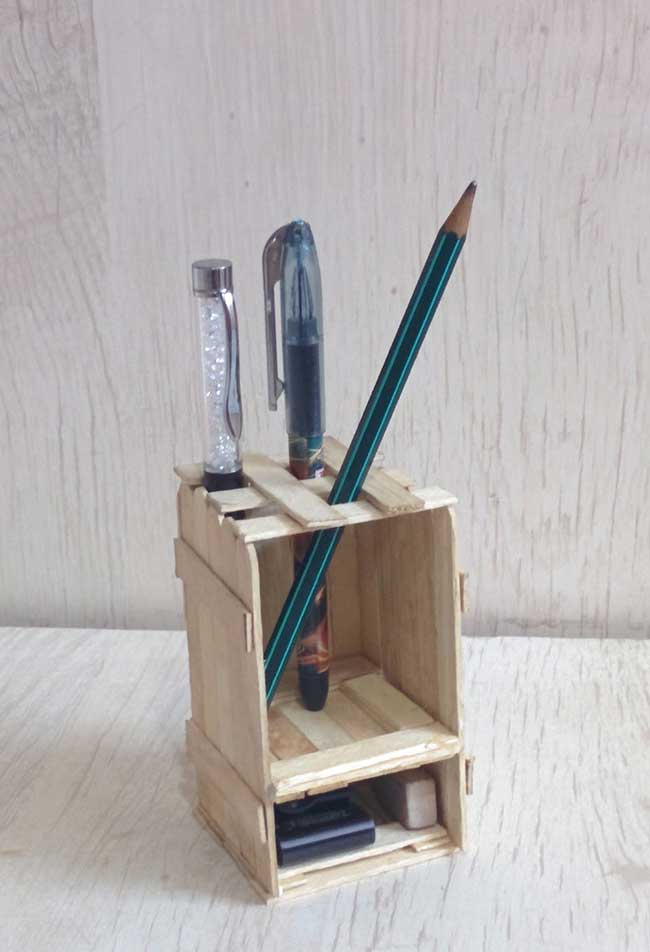 Porta lápis de artesanato com palito de picolé