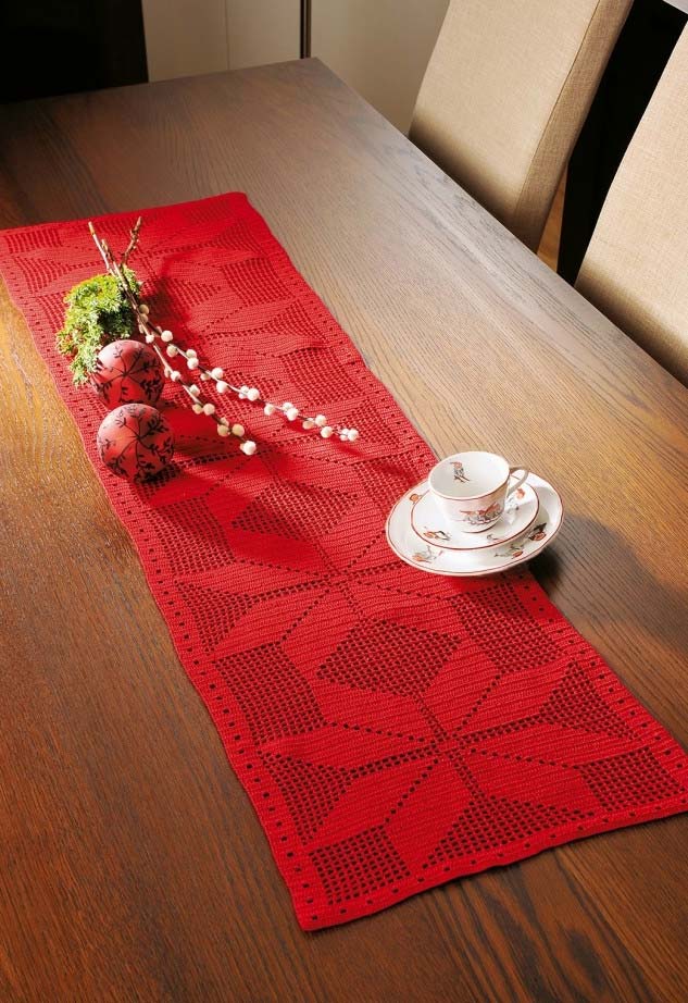 Caminho de mesa de crochê vermelho 