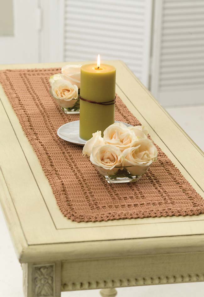 Caminho de mesa de crochê: veja incríveis modelos e passo a passo
