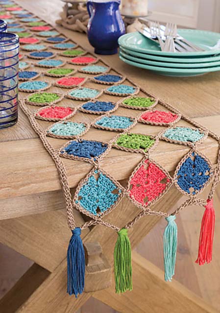 Caminho de mesa de crochê: veja incríveis modelos e passo a passo