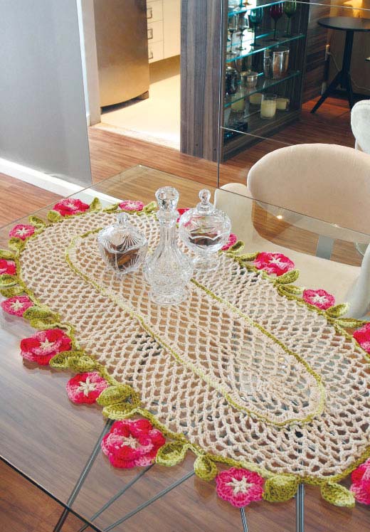 Caminho de mesa de crochê: veja incríveis modelos e passo a passo