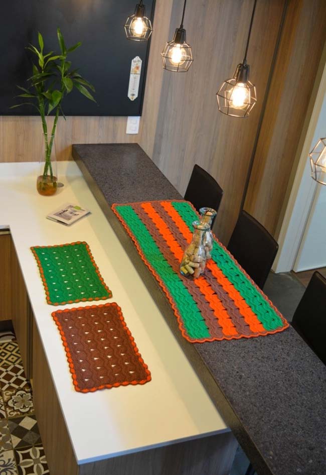 Caminho de mesa de crochê: veja incríveis modelos e passo a passo