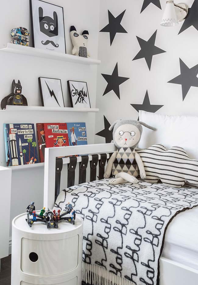 Decoração quarto de menino com destaque para as paredes