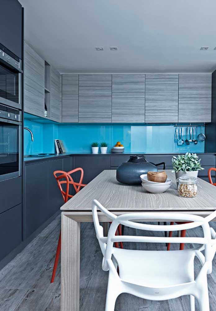 Armário de cozinha azul marinho