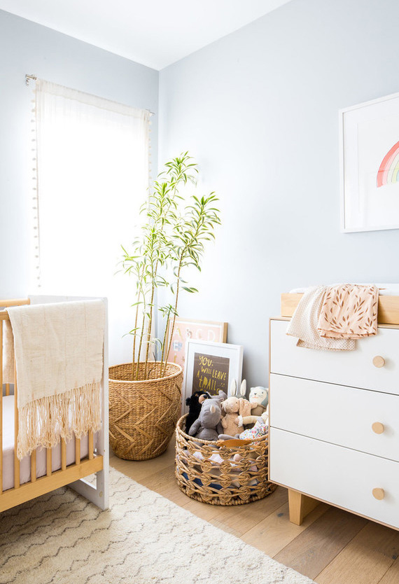 Um toque natural: traga um pouquinho do verde da natureza para dentro da decoração do quarto de bebê