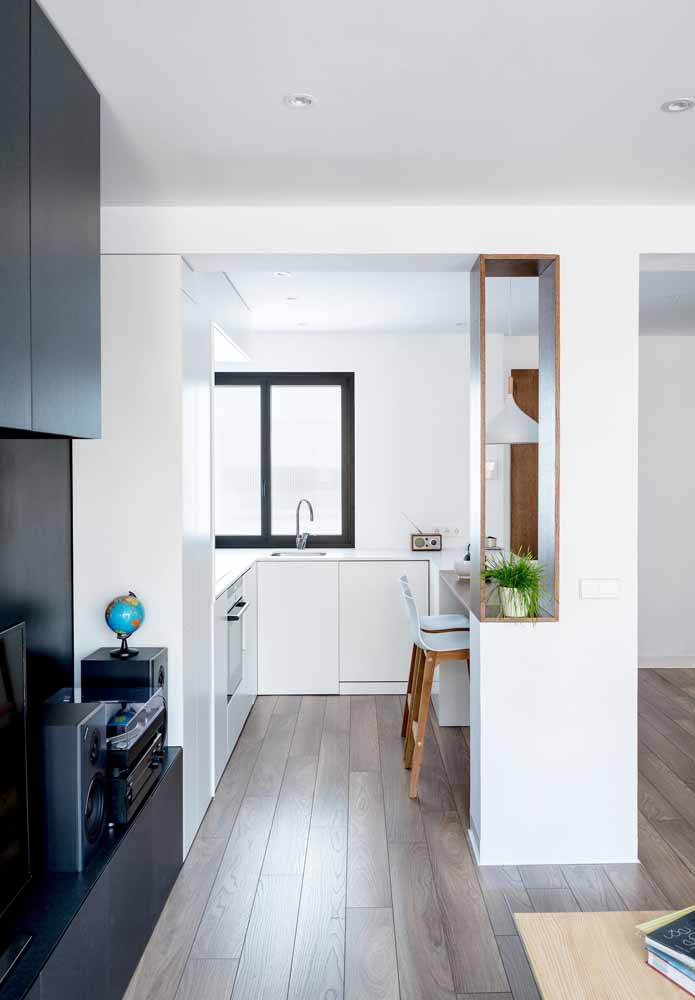 Cozinha simples e minimalista para lofts ou apartamentos conjugados