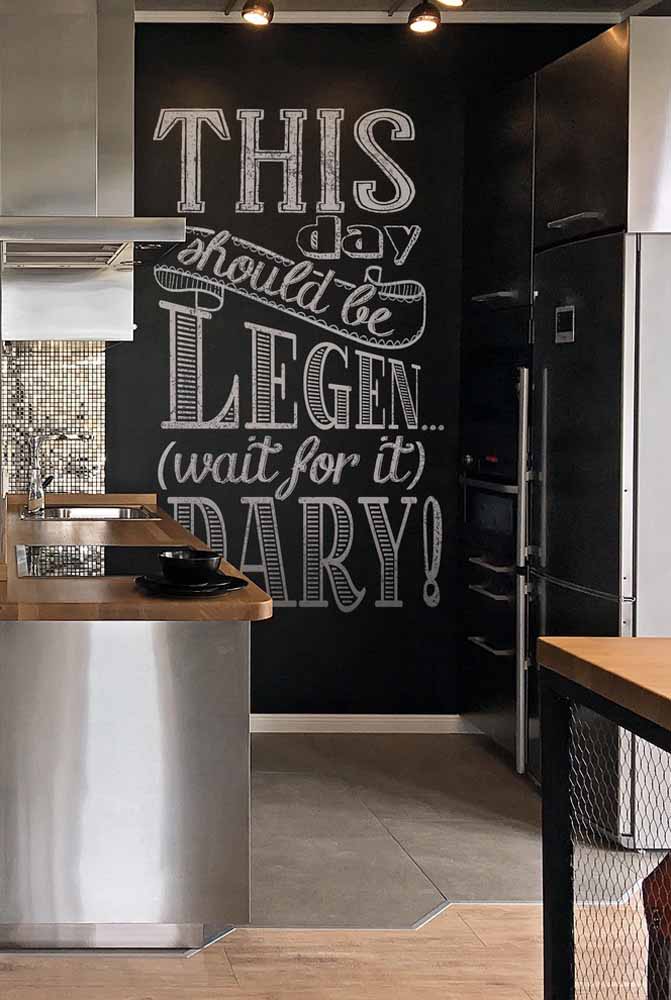 Parede inteira de quadro negro para desenhos e artes para a cozinha, piso duplo para separar ambientes e deixá-lo ainda mais lindo.