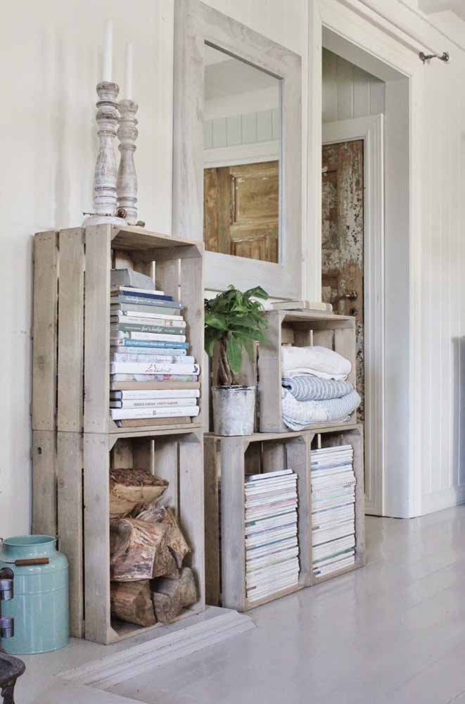 Se tiver dificuldades de fixar na parede, apenas empilhe os caixotes