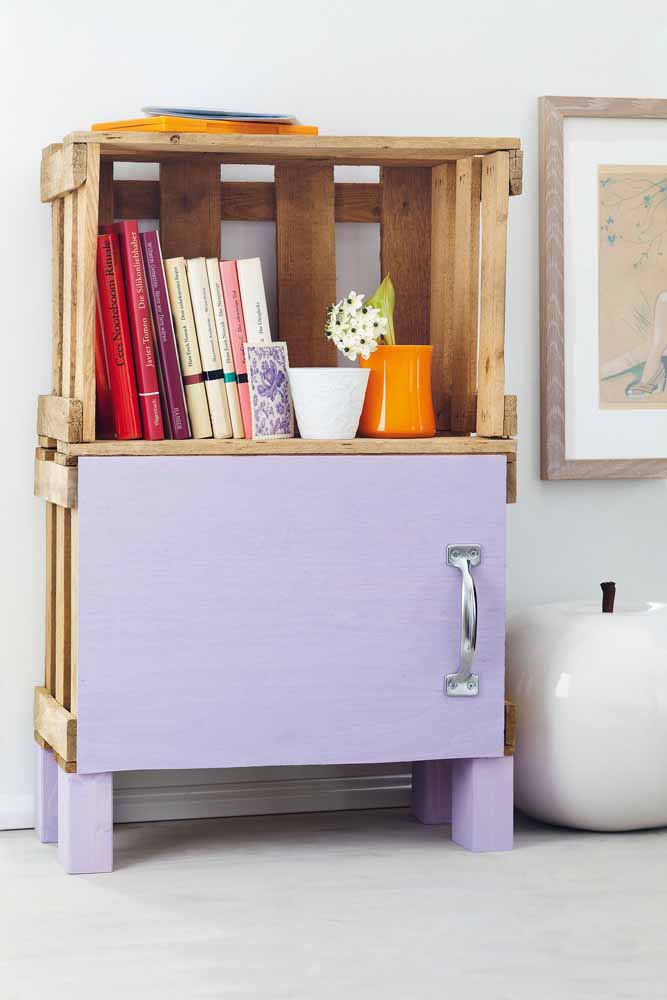 Que tal combinar materiais para fazer essa mesinha de apoio?