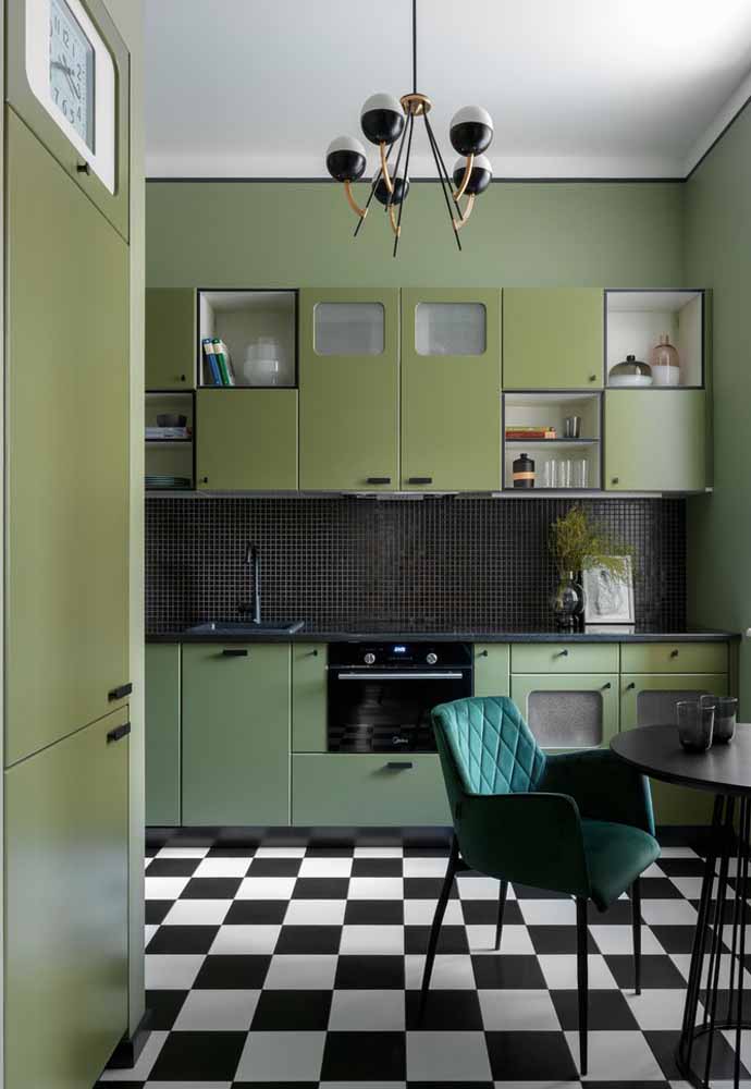 Se você quer uma cozinha completamente diferente, aposte na cor verde musgo