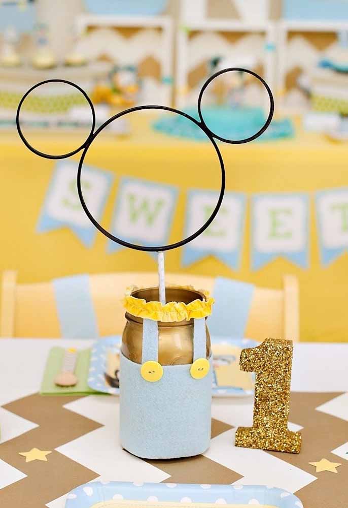 A decoração com o tema Mickey baby é sempre uma fofura