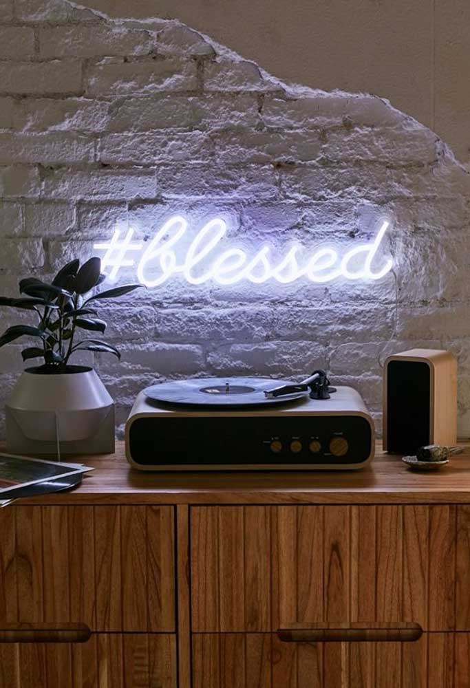 Decoração com neon 60 ideias, fotos e projetos apaixonantes