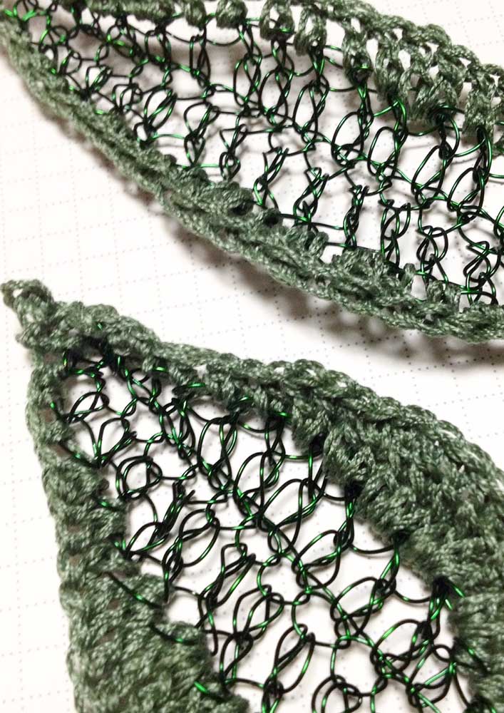 Além do crochê, você pode usar outros materiais para produzir as mais belas folhas.