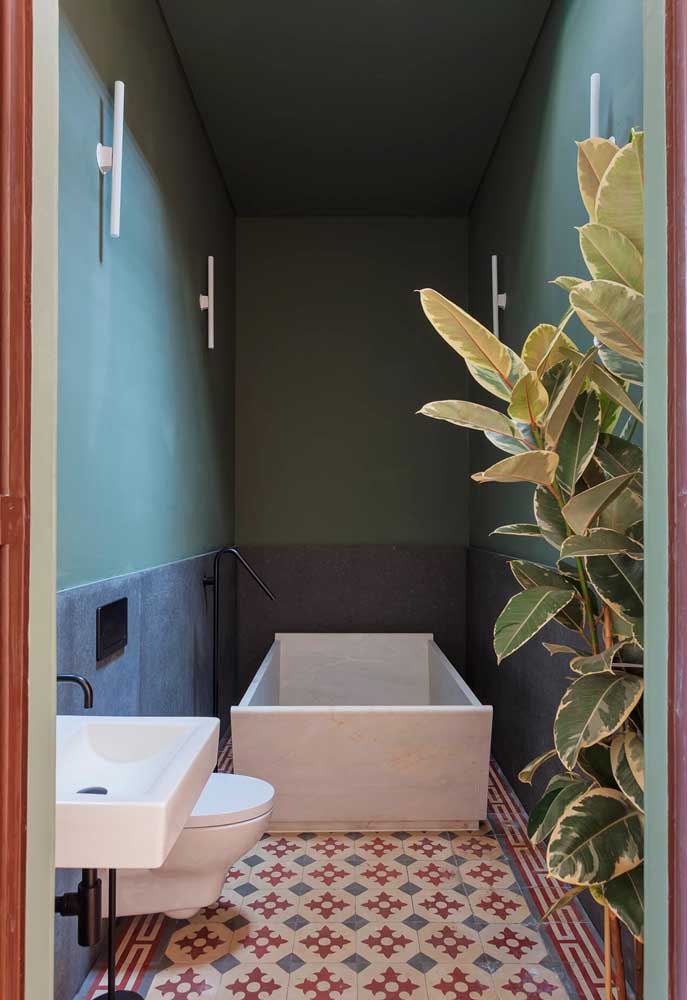 O banheiro colorido pode está presente apenas na escolha do piso do ambiente.
