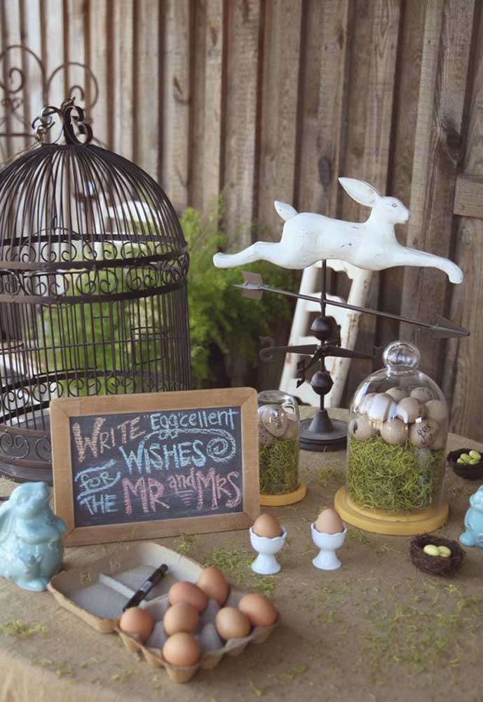 Por ser um momento de celebração é interessante separar um cantinho para os convidados deixarem uma mensagem para os anfitriões da festa.