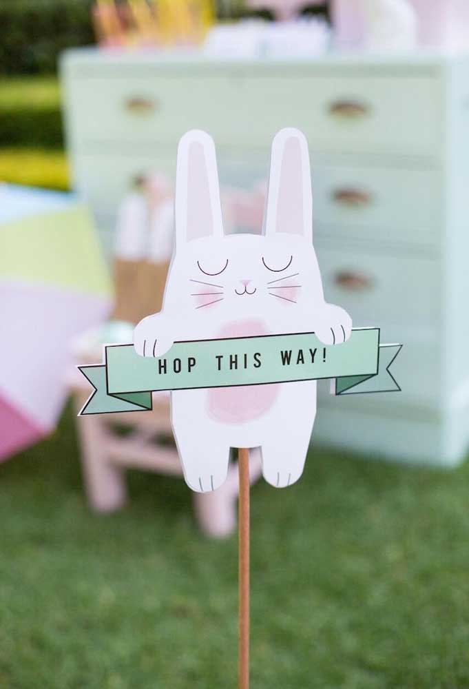 Use e abuse de elementos decorativos para fazer a decoração de Páscoa.