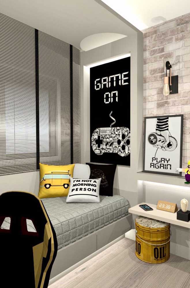 Quarto gamer divertido, mesmo em preto e branco