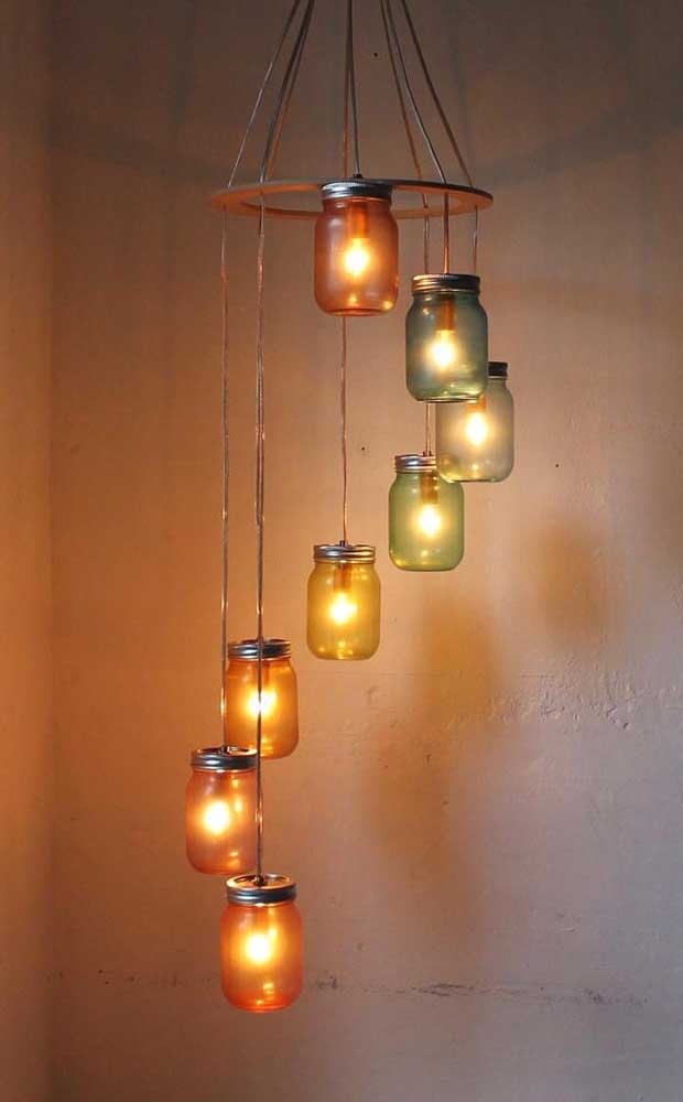 Luminária de potes de vidro: guarde essa dica de artesanato sustentável com você