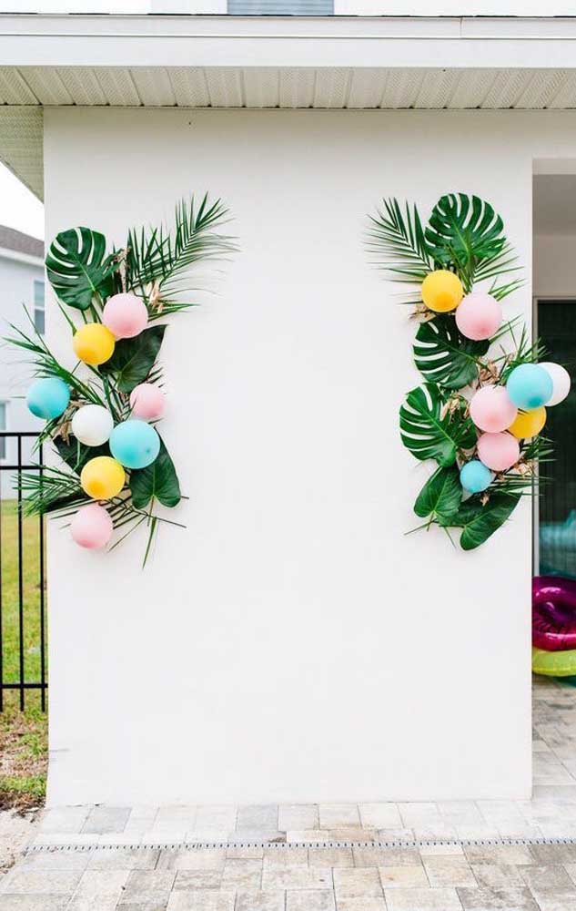 Decoração simples e tropical para essa outra festa de noivado