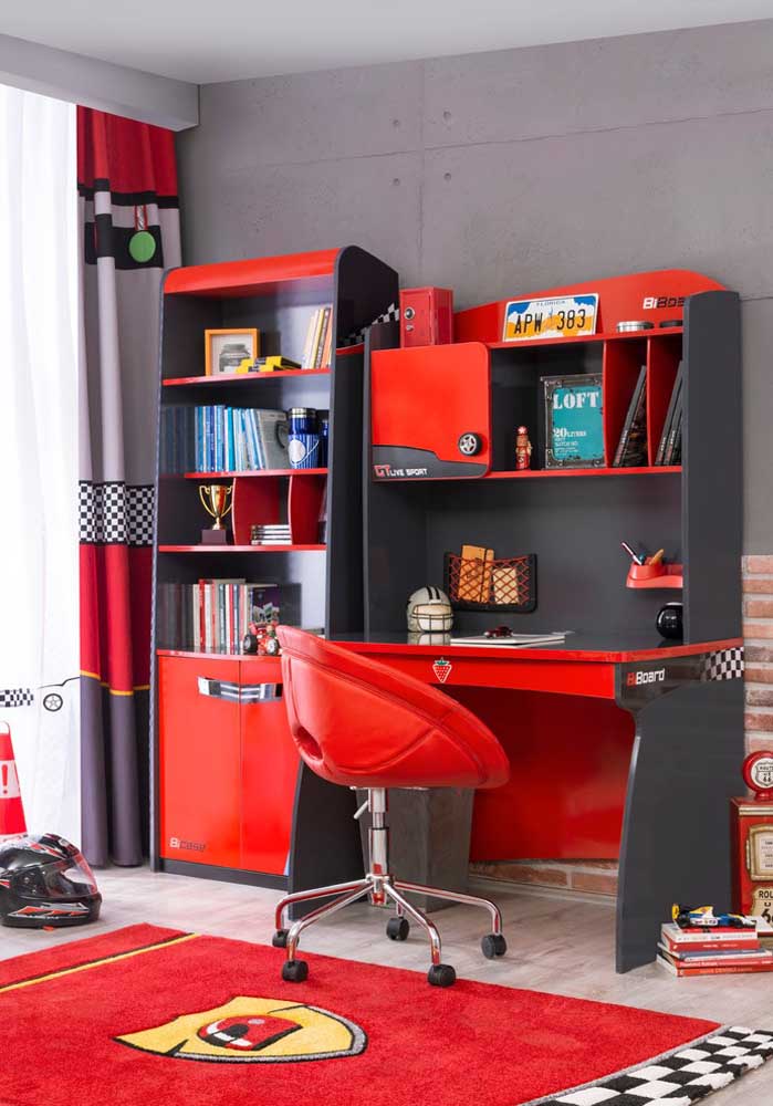 Ainda mais se for menino que dá para se inspirar em alguns temas e ainda combinar com a cor cinza.