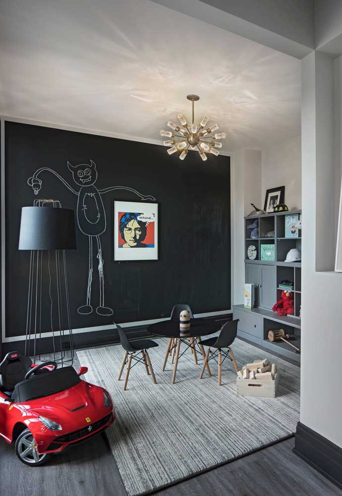 Faça desenhos criativos no quarto das crianças.