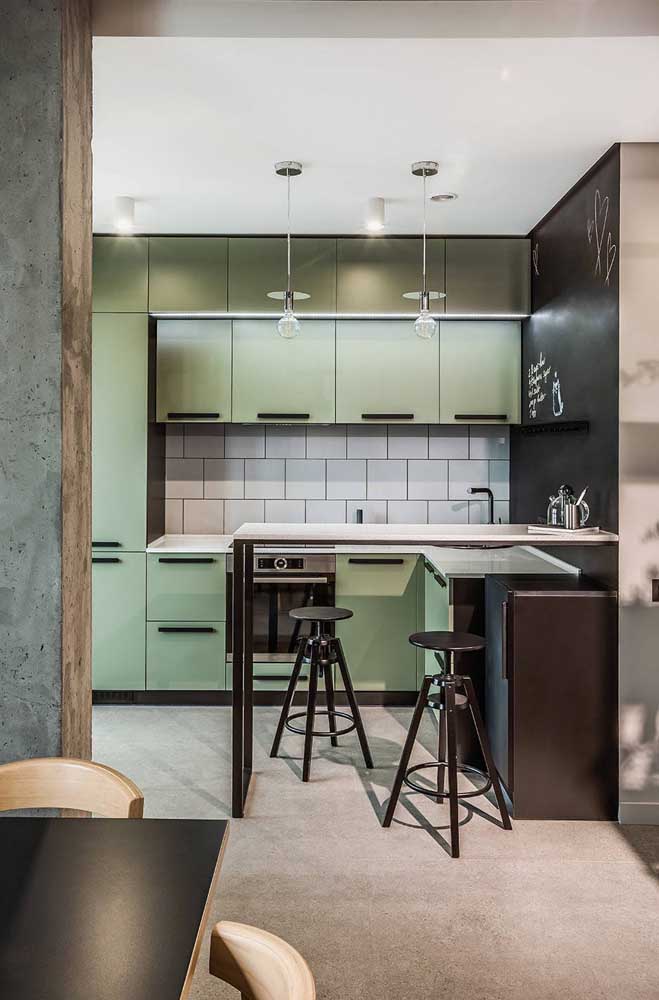 Outra opção de decoração da cozinha com a tinta lousa.