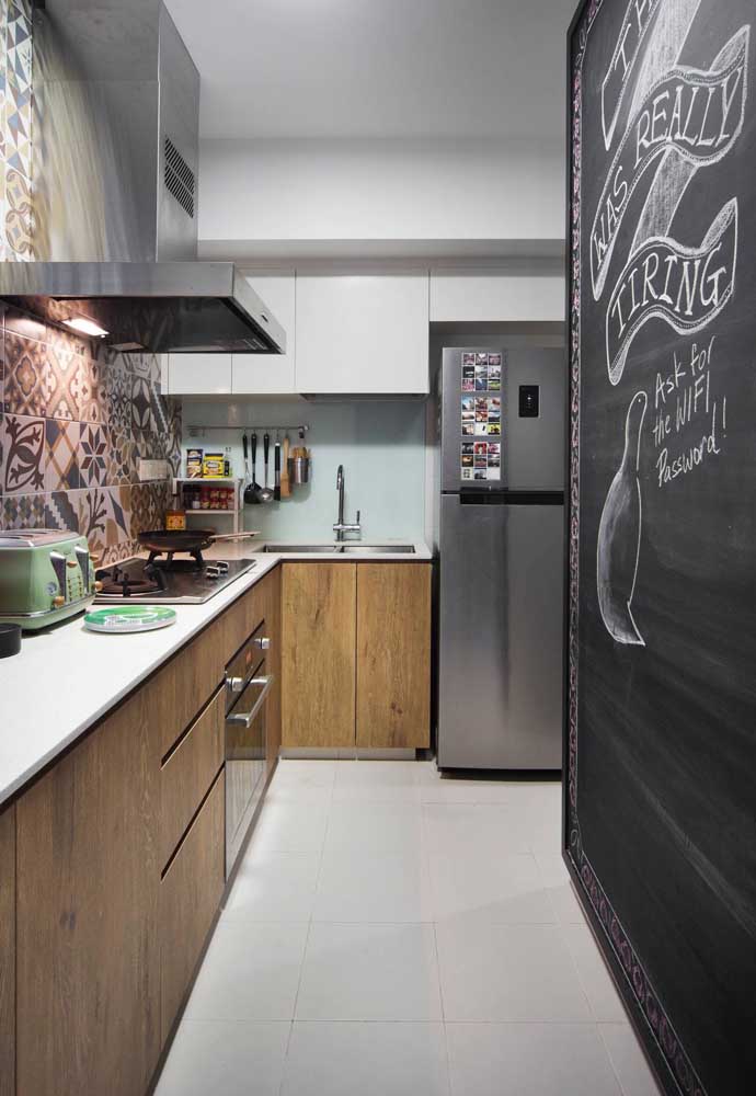 Coloque os recados que só você entende na tinta lousa.