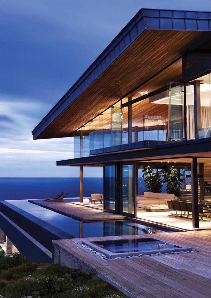 Uma casa de luxo na praia para inspirar você a investir na sua.