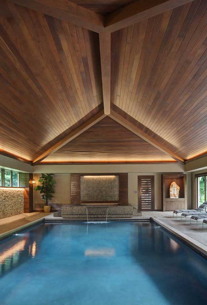 Cascata para piscina: vantagens, como escolher, dicas e fotos