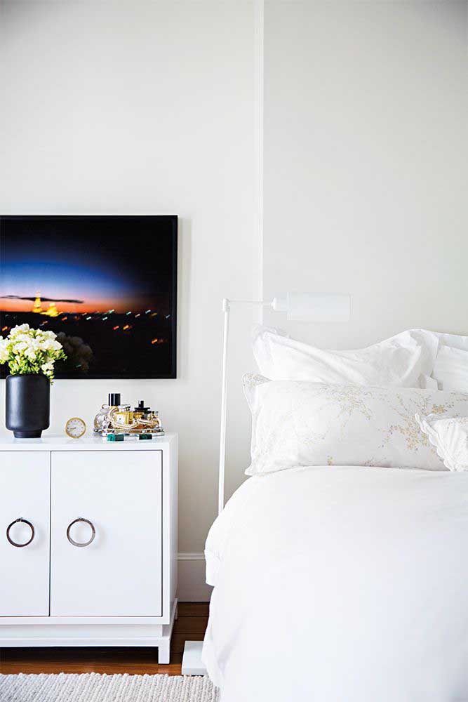 Quarto de casal simples: 60 ideias incríveis para você acertar na decoração