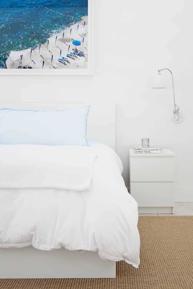 Quarto de casal simples: 60 ideias incríveis para você acertar na decoração