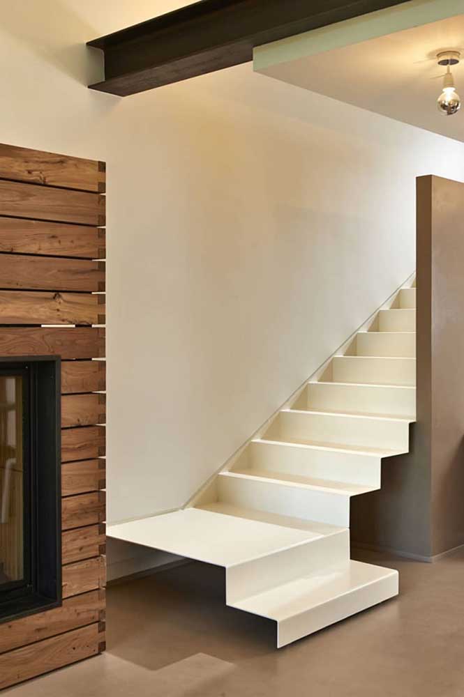 Escada de ferro: vantagens, modelos e fotos inspiradoras