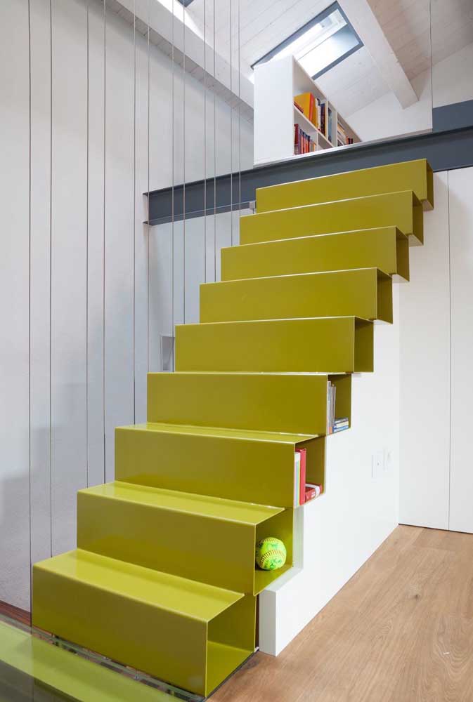 Escada de ferro: vantagens, modelos e fotos inspiradoras