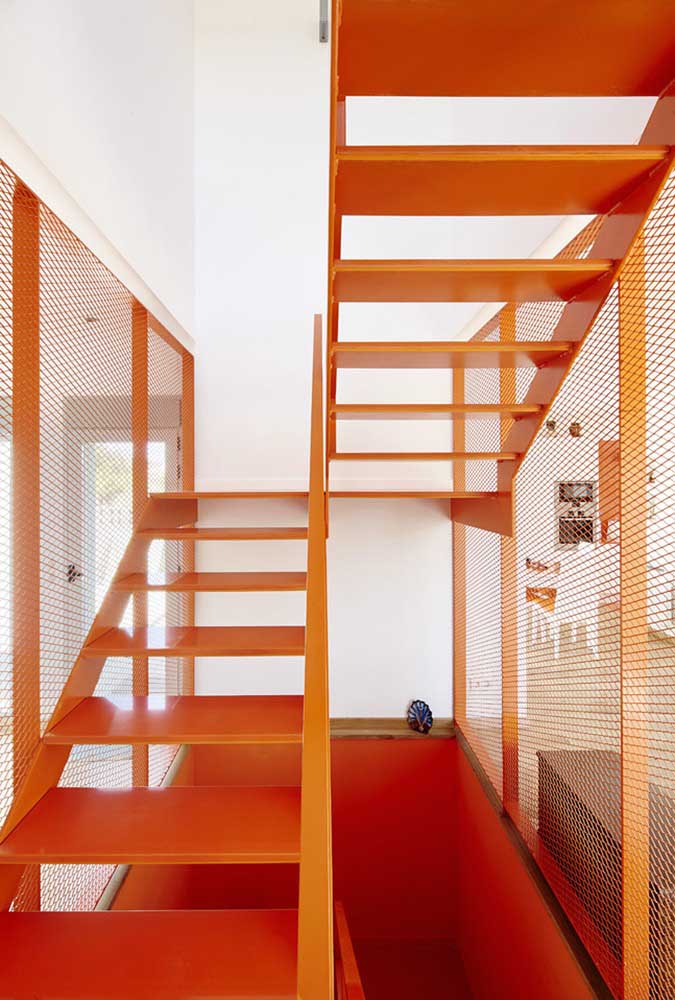 Escada de ferro: vantagens, modelos e fotos inspiradoras