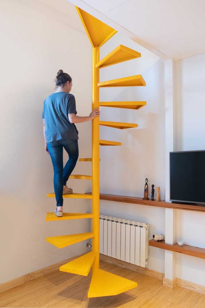 Escada de ferro: vantagens, modelos e fotos inspiradoras