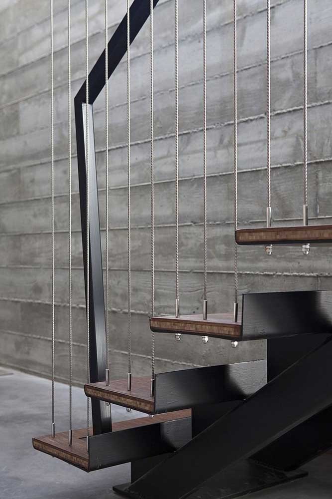 Escada de ferro: vantagens, modelos e fotos inspiradoras