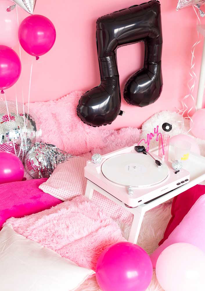 Festa surpresa: 35 ideias e inspirações para você decorar agora