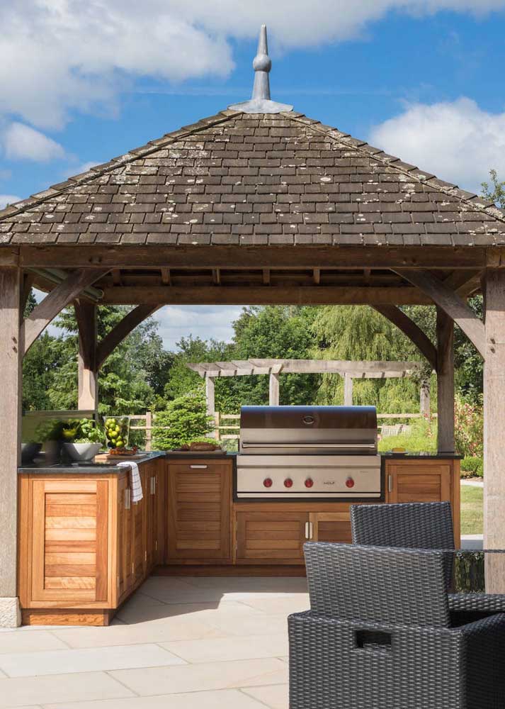 Área de lazer com churrasqueira: 60 fotos de decoração e motivos para escolher ela