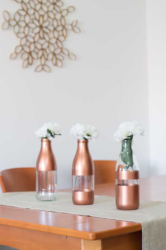 Decoração com garrafas: dicas e ideias para fazer você mesmo