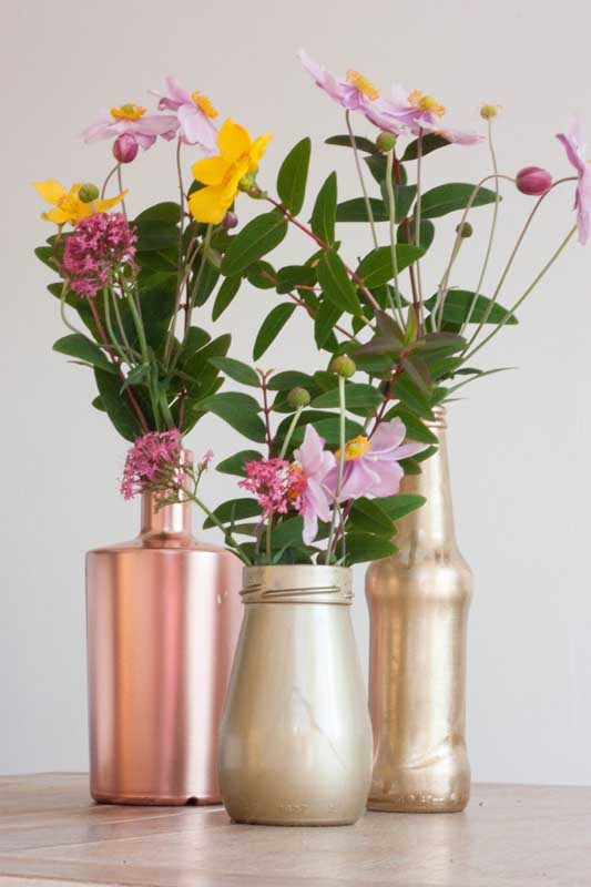 Decoração com garrafas: dicas e ideias para fazer você mesmo