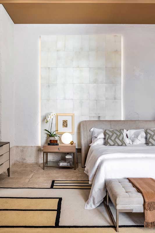 Quarto de casal de luxo: 60 fotos incríveis para você começar a decorar