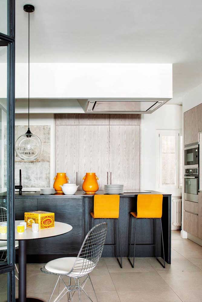 Cozinha planejada apartamento pequeno: veja fotos, dicas e como decorar passo a passo