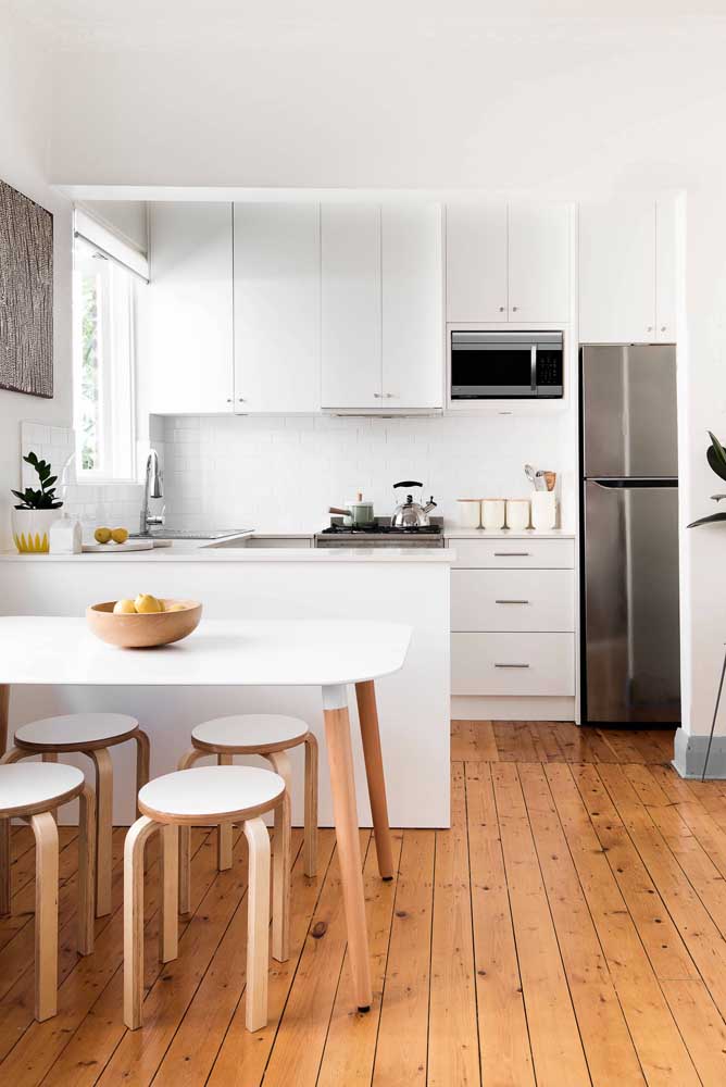 Cozinha planejada apartamento pequeno: veja fotos, dicas e como decorar passo a passo