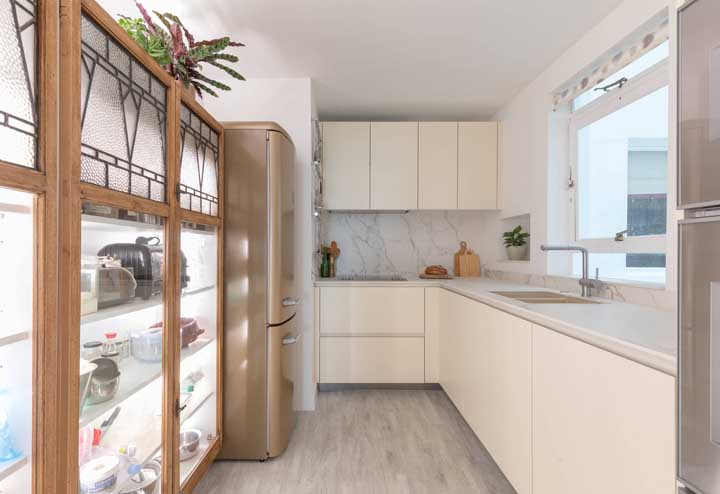 Cozinha planejada apartamento pequeno: veja fotos, dicas e como decorar passo a passo