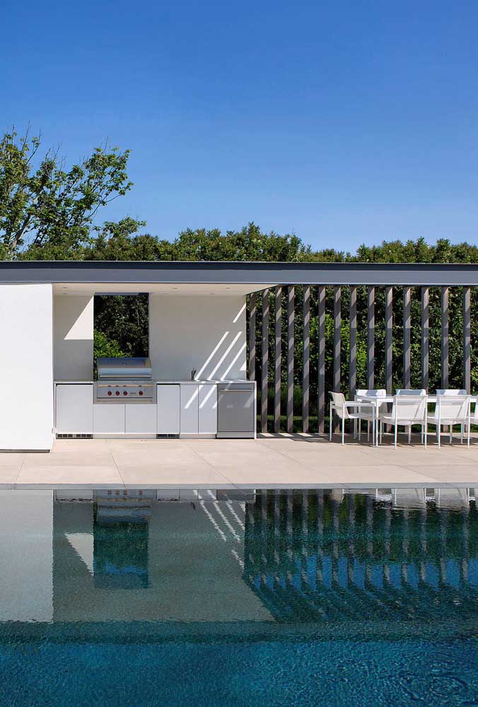 Área de lazer com piscina: dicas para fazer a sua e fotos incríveis de decoração